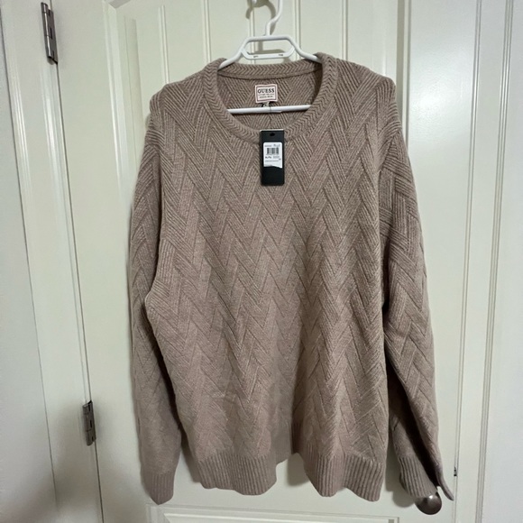 Men’s Guess Cable knit sweater - Picture 3 of 3